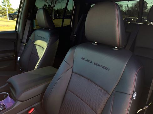 Used 2025 Honda Ridgeline Black Edition image 13
