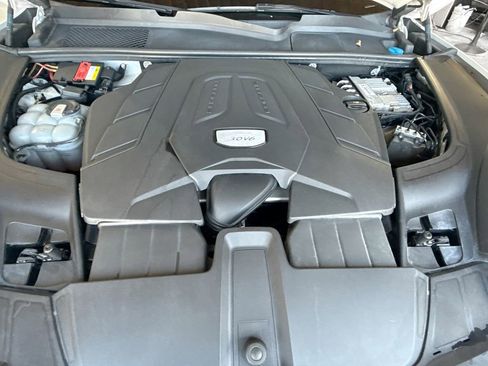 Used 2019 Porsche Cayenne AWD/4WD image 34