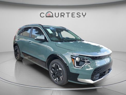 New 2026 Kia Niro Wind FWD image 4
