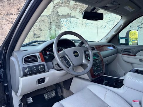 Used 2012 Chevrolet Silverado 2500 LTZ w/ LTZ Plus Package AWD/4WD image 12