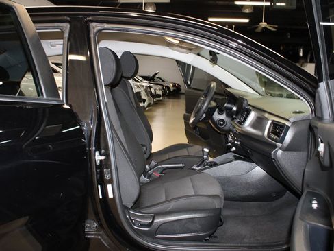 Used 2021 Kia Rio S image 12
