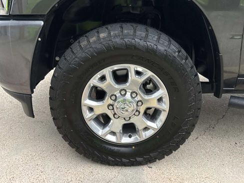 Used 2024 RAM 2500 Laramie AWD/4WD image 4