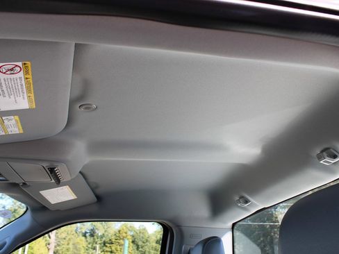 Used 2024 Ford F550 4x4 Regular Cab Super Duty image 18