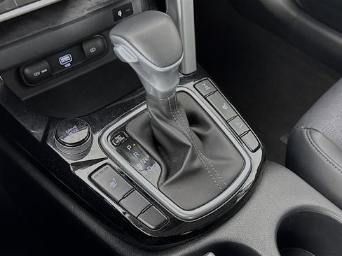 Used 2022 Kia Seltos EX image 17