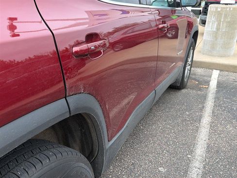 Used 2018 GMC Acadia SLE w/ Driver Alert Package I image 3