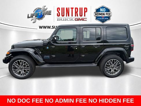 Used 2023 Jeep Wrangler Unlimited Sahara AWD/4WD image 2