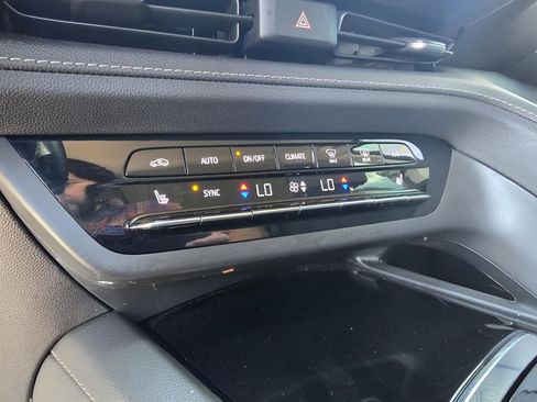 Used 2023 Buick Envision Preferred FWD image 19