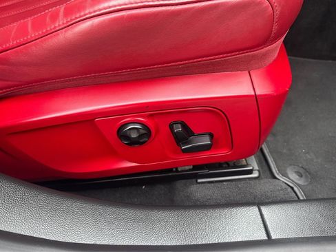 Used 2018 Maserati Quattroporte S GranSport image 37