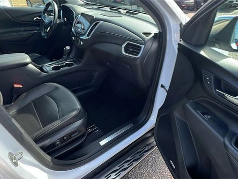 Used 2018 Chevrolet Equinox Premier w/ Infotainment II Package image 16