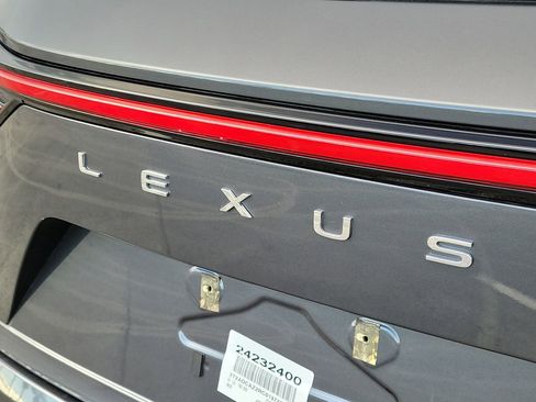 Used 2024 Lexus NX 250 FWD w/ Towing Package (2000 Lbs) image 8