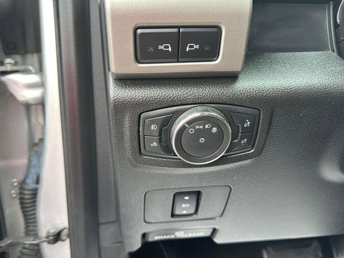 Used 2017 Ford F350 Lariat w/ Chrome Package image 21