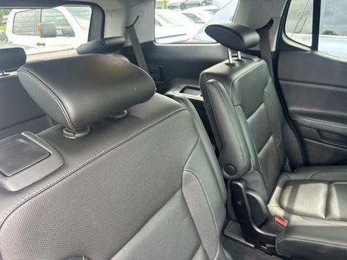 Used 2019 GMC Acadia SLT w/ Black Edition FWD image 16