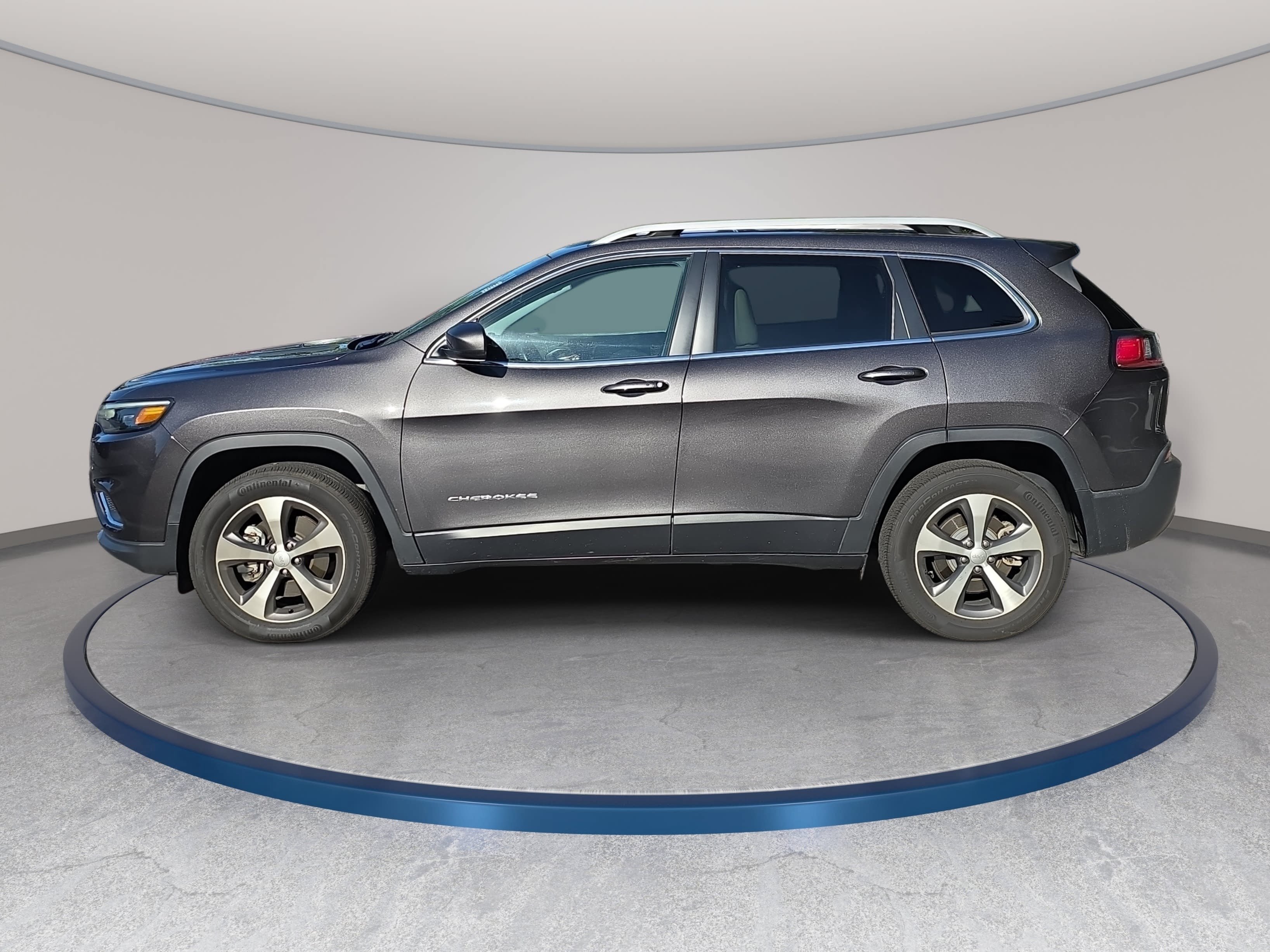Used 2020 Jeep Cherokee Limited AWD/4WD image 3