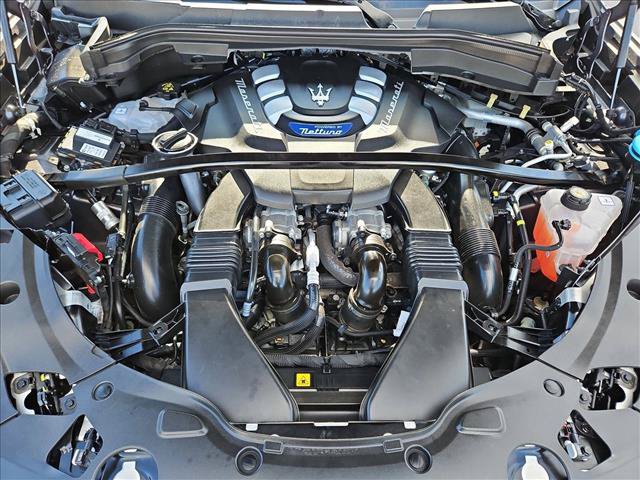 Used 2024 Maserati Grecale Trofeo AWD/4WD image 28