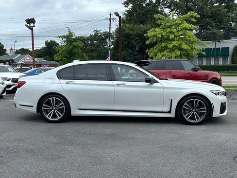 Used 2020 BMW 740i xDrive w/ M Sport Package AWD/4WD image 4