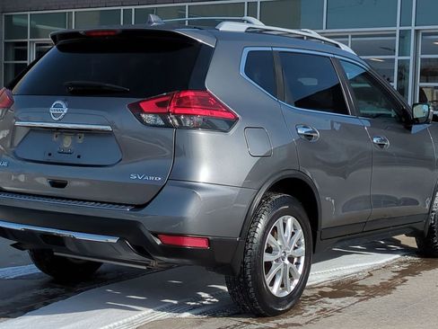 Used 2017 Nissan Rogue SV w/ Sun & Sound Touring Package image 6