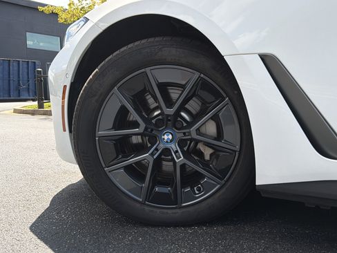 Used 2023 BMW i4 eDrive35 w/ Premium Package RWD image 7