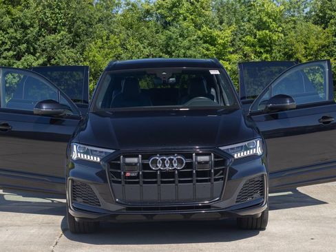 Used 2021 Audi SQ7 Premium Plus w/ Driver Assistance Package image 16