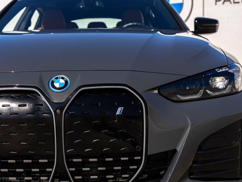 Used 2023 BMW i4 eDrive40 w/ M Sport Package RWD image 9