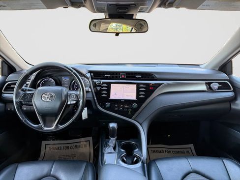 Used 2020 Toyota Camry SE FWD image 22