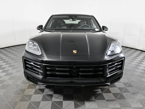 Certified 2025 Porsche Cayenne Coupe image 28