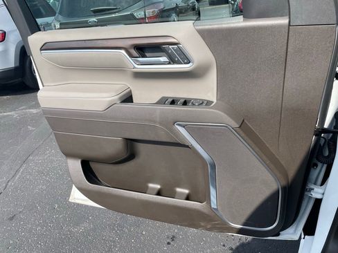 Used 2025 GMC Sierra 1500 SLT image 55