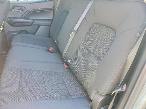 New 2026 GMC Canyon Elevation w/ Convenience Package image 15