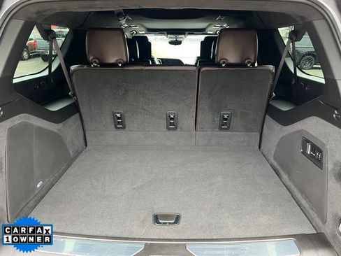Used 2022 Cadillac Escalade ESV Premium Luxury Platinum image 10