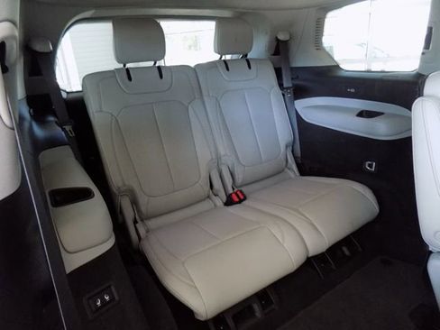 Used 2023 Jeep Grand Cherokee L Overland w/ MOPAR Finishing Package image 33