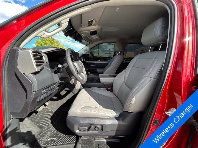 Used 2024 Toyota Tundra Limited AWD/4WD image 17