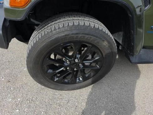 Used 2023 Jeep Wrangler Unlimited Sahara w/ Cold Weather Group image 10