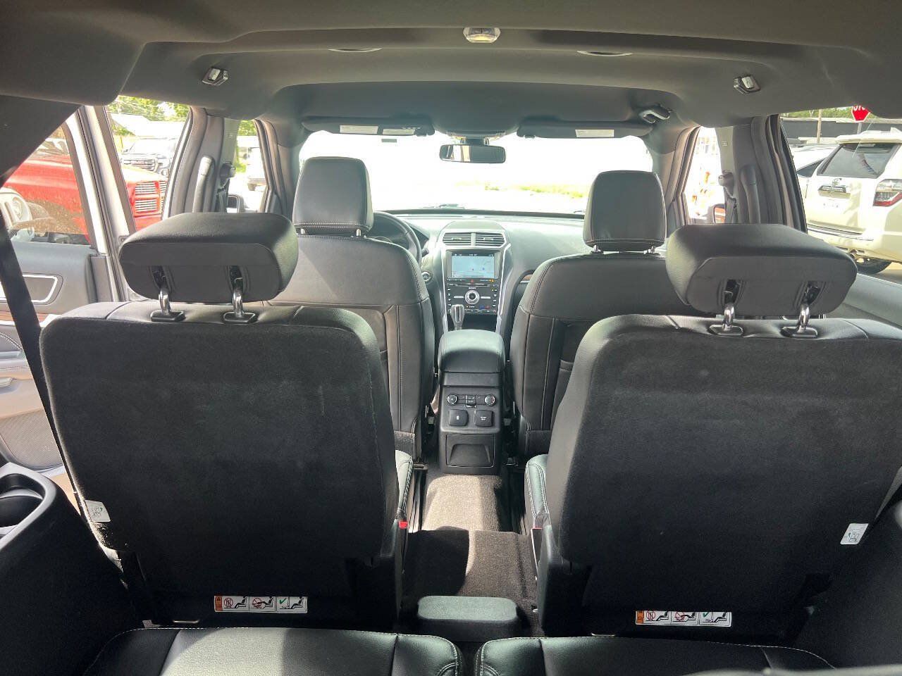 Used 2018 Ford Explorer Limited w/ Equipment Group 301A AWD/4WD image 30
