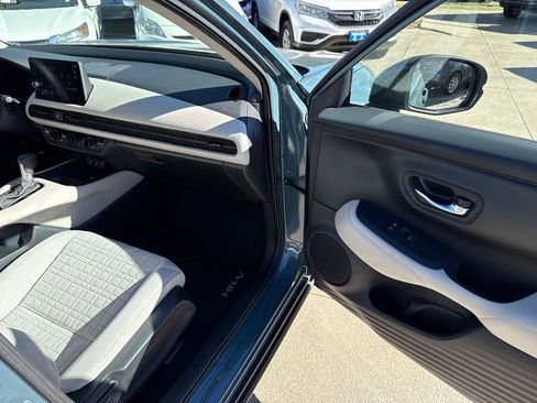 Certified 2026 Honda HR-V LX image 23