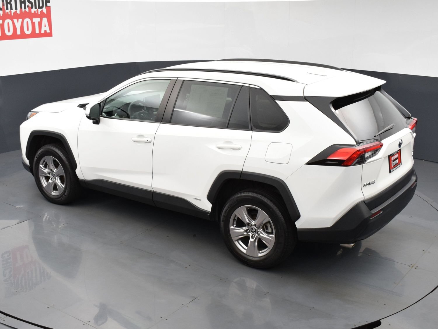 Used 2023 Toyota RAV4 XLE w/ XLE Grade Weather Package AWD/4WD image 19