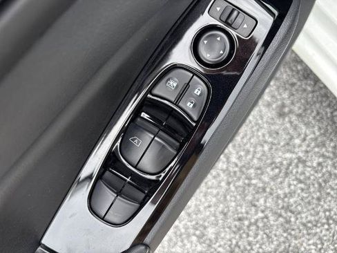 Certified 2025 Nissan Altima 2.5 SL FWD image 18
