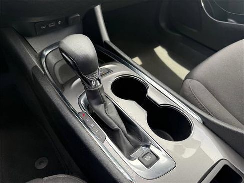 Used 2024 Chevrolet Malibu LT FWD image 11