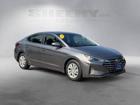 Used 2019 Hyundai Elantra SE w/ Cargo Package FWD image 2