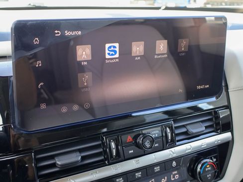 New 2026 Nissan Pathfinder SL image 5