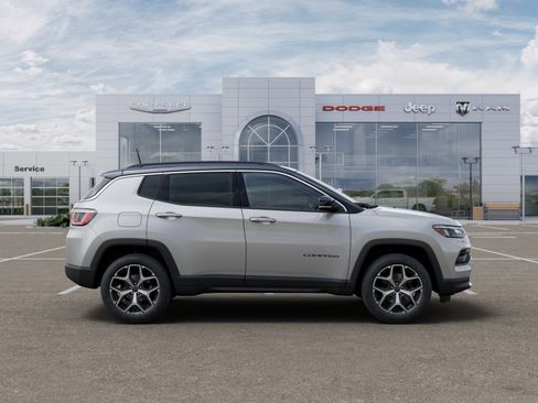 New 2026 Jeep Compass Limited image 21