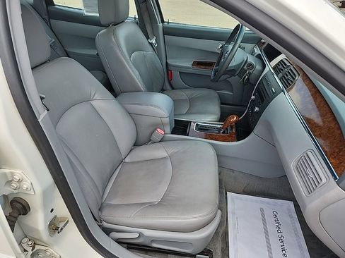 Used 2006 Buick LaCrosse CXS FWD image 36