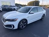 Used 2022 Volkswagen Passat 2.0T R-Line image 2