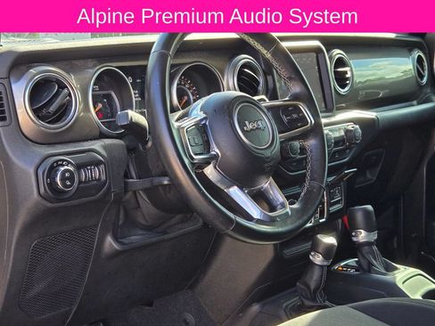 Used 2021 Jeep Gladiator Overland AWD/4WD image 13