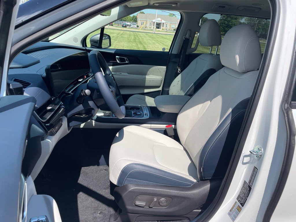 New 2027 Kia Carnival SX Prestige FWD image 8