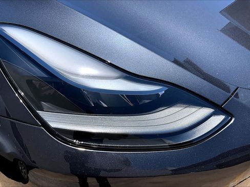 Used 2024 Tesla Model Y 2WD image 25