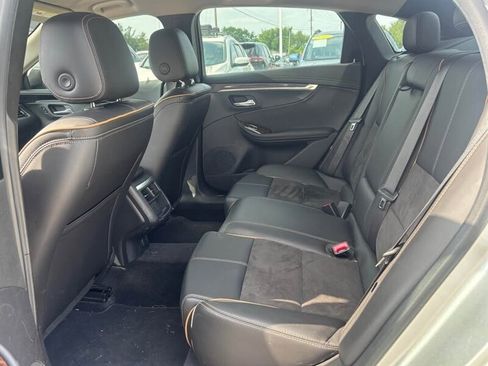 Used 2015 Chevrolet Impala LT w/ Power and Light Package FWD image 11