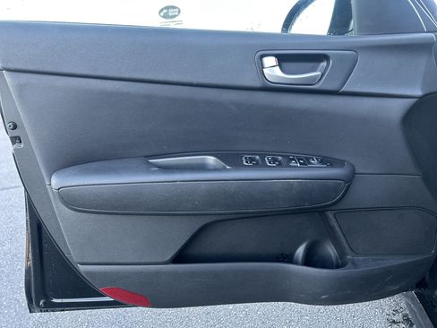 Used 2018 Kia Optima LX w/ 17" Alloy Wheels Package image 18