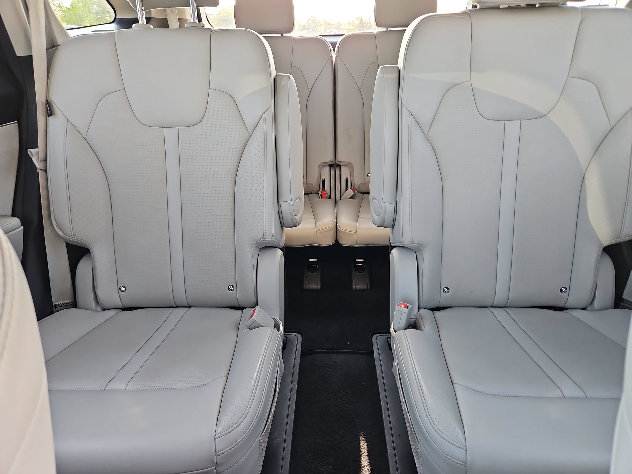 Used 2025 Kia Sorento EX w/ Panoramic Sunroof Package FWD image 13