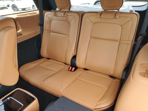 New 2026 Lincoln Aviator Black Label w/ Dynamic Handling Package AWD/4WD image 27