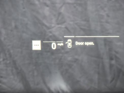 Used 2023 BMW 530i xDrive w/ Premium Package image 33