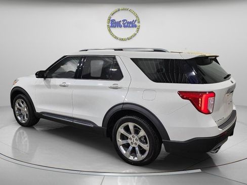 Used 2020 Ford Explorer Platinum w/ Premium Technology Package AWD/4WD image 3